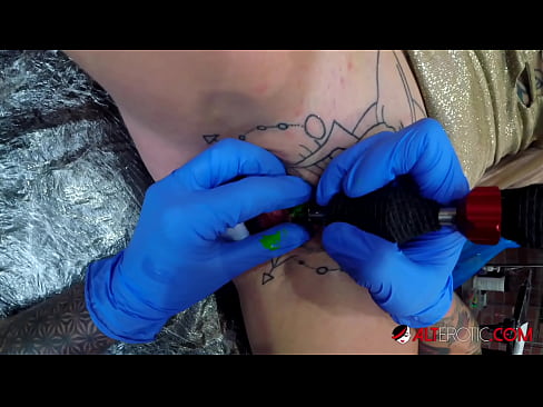 ❤️ An hottie thar a bheith tattooed Sully Savage fuair tattoo ar a clitoris ❤❌ Porn anal ag ga.pornofilmtv.ru ☑